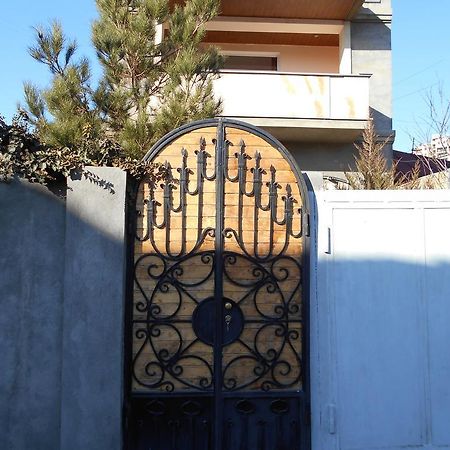 Сolibri Otel Erivan Dış mekan fotoğraf