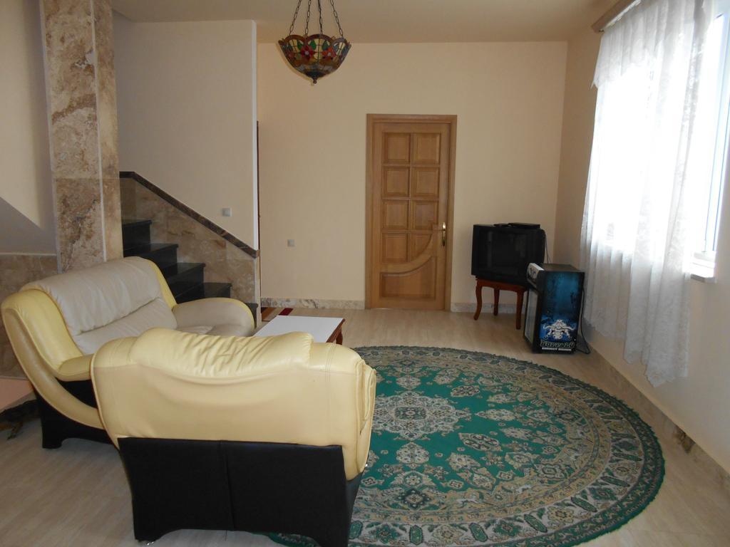 Сolibri Otel Erivan Dış mekan fotoğraf